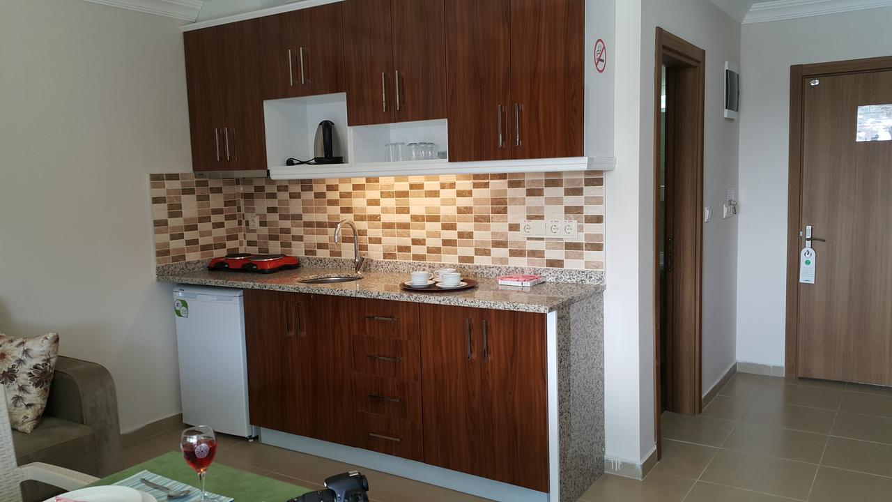 Apart Otel Midi̇ Family Sui̇Tes 3*