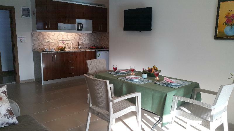 Apart Otel Midi̇ Family Sui̇Tes Alanya